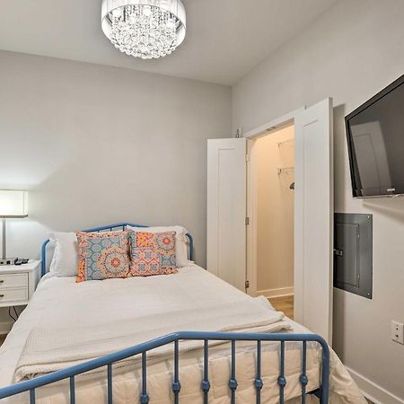 Chic Condo With Balcony In The Heart Of Annapolis! Bagian luar foto