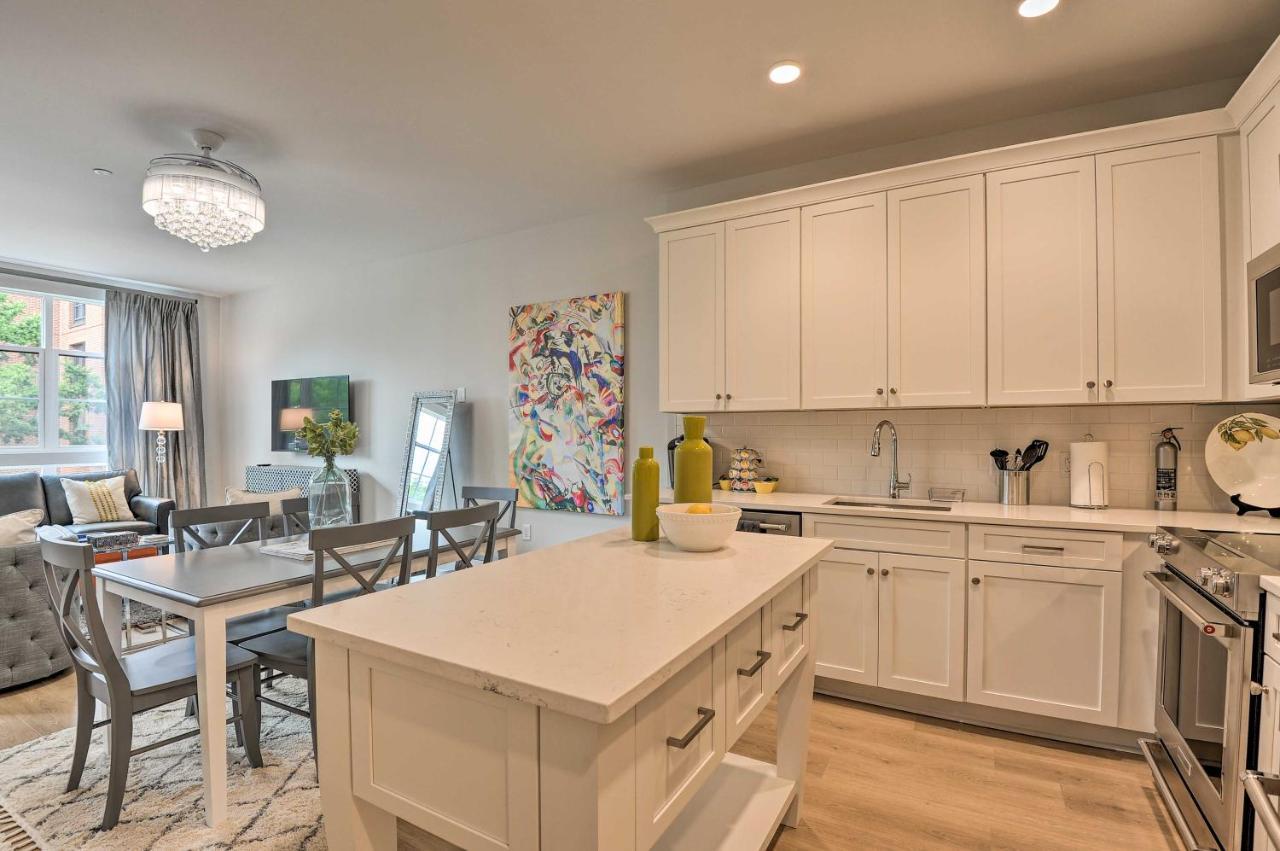 Chic Condo With Balcony In The Heart Of Annapolis! Bagian luar foto