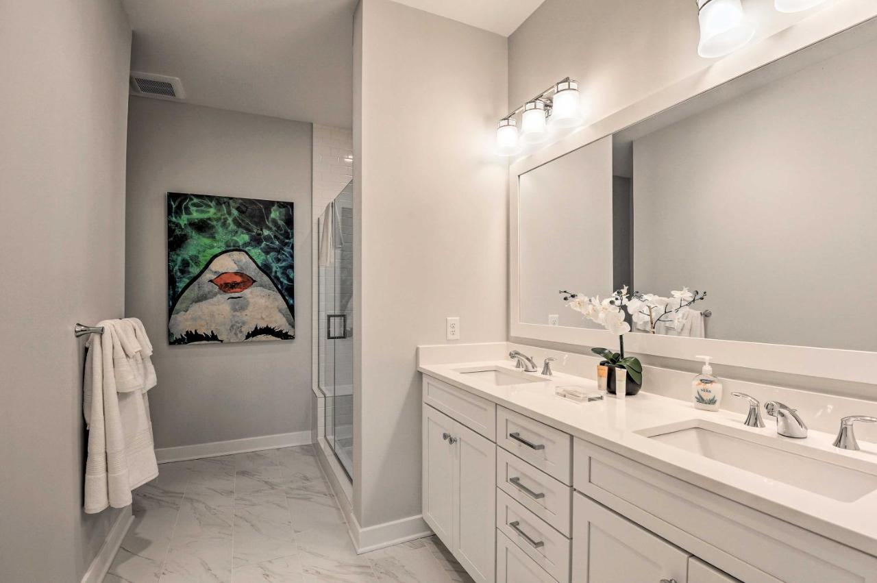 Chic Condo With Balcony In The Heart Of Annapolis! Bagian luar foto